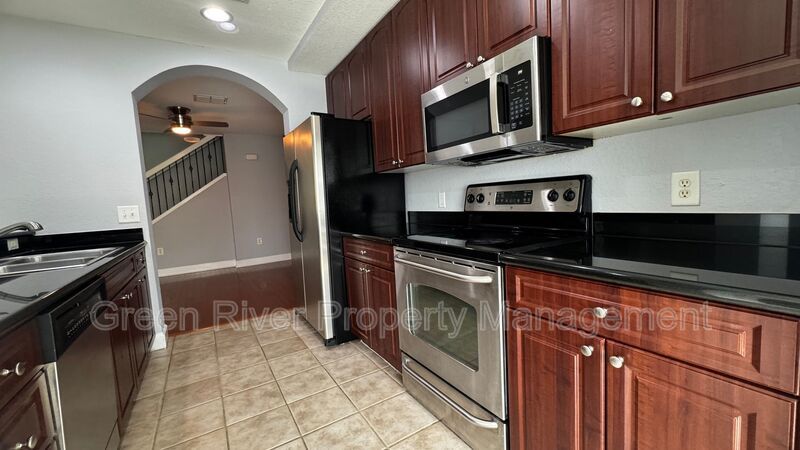 Lakeview Townhome in Il Villagio with Garage, Screened Lanai & Resort-Style Amenities property image