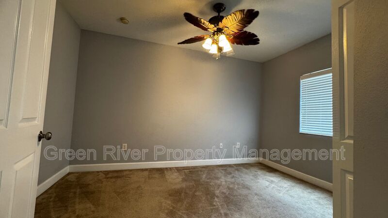 Lakeview Townhome in Il Villagio with Garage, Screened Lanai & Resort-Style Amenities property image