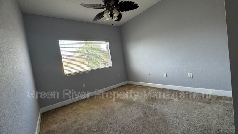 Lakeview Townhome in Il Villagio with Garage, Screened Lanai & Resort-Style Amenities property image