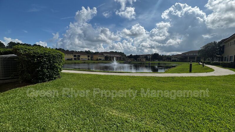 Lakeview Townhome in Il Villagio with Garage, Screened Lanai & Resort-Style Amenities property image
