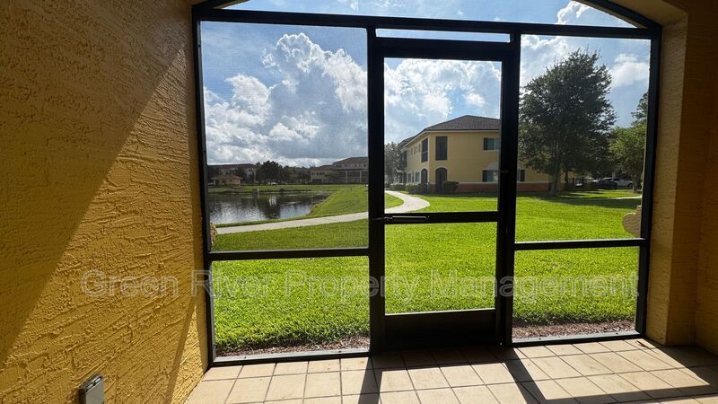 Lakeview Townhome in Il Villagio with Garage, Screened Lanai & Resort-Style Amenities property image