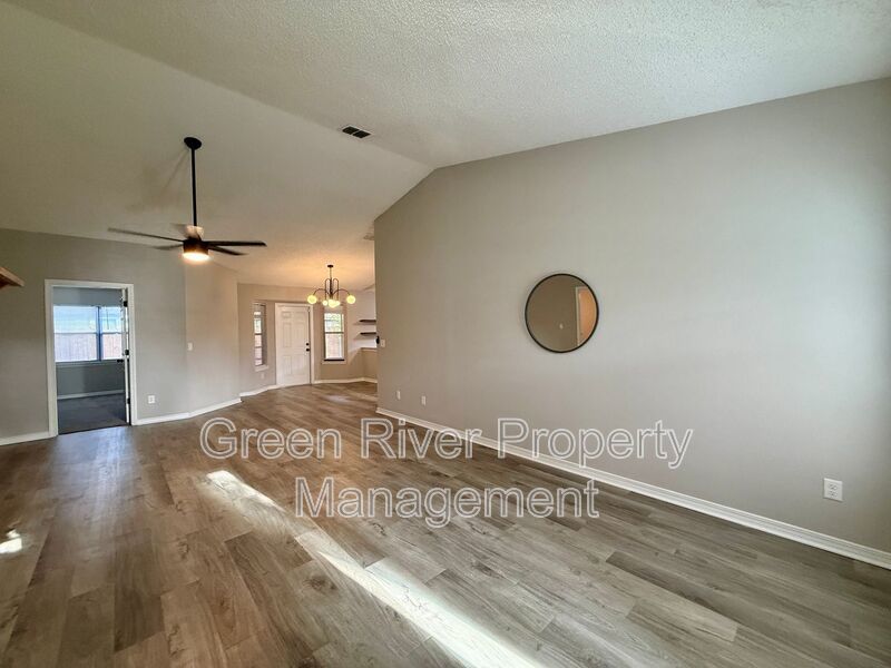 Charming 3-Bedroom Home in Fountain Gate property image