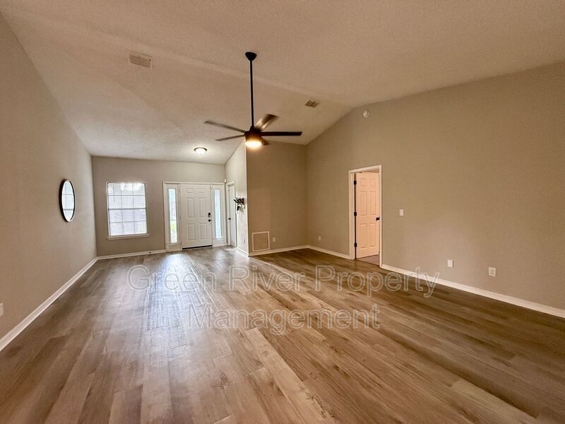 Charming 3-Bedroom Home in Fountain Gate property image