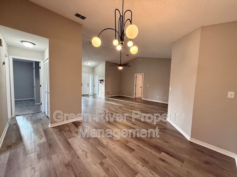Charming 3-Bedroom Home in Fountain Gate property image