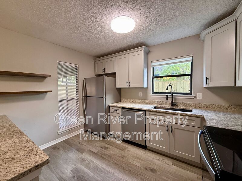Charming 3-Bedroom Home in Fountain Gate property image