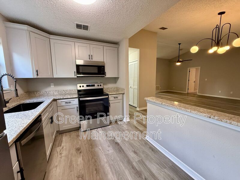 Charming 3-Bedroom Home in Fountain Gate property image