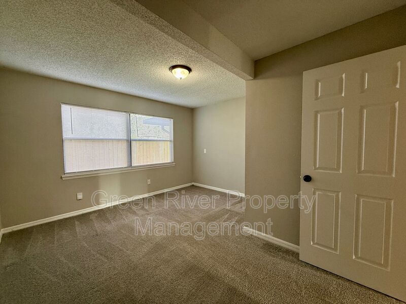 Charming 3-Bedroom Home in Fountain Gate property image