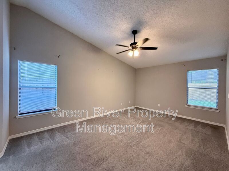 Charming 3-Bedroom Home in Fountain Gate property image