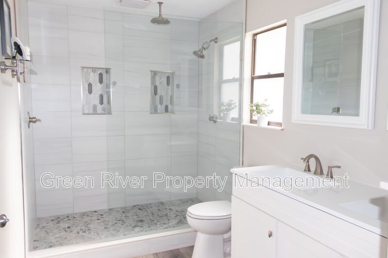 Available now!  Spacious 3-Bedroom Home in Julington Forest property image