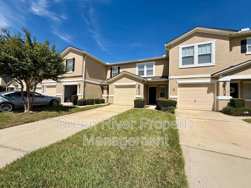 Charming Villa with Community Amenities in Lake Ridge Villas North property image