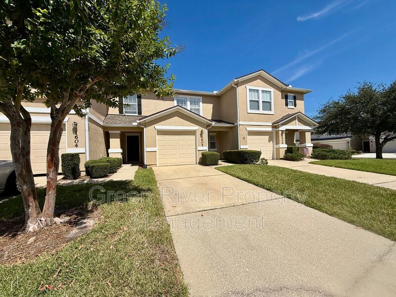 Charming Villa with Community Amenities in Lake Ridge Villas North property image