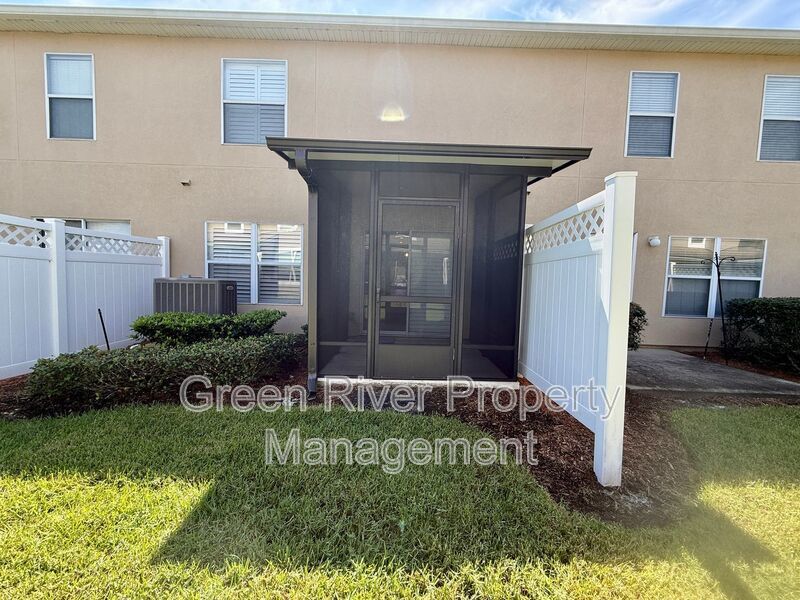 Charming Villa with Community Amenities in Lake Ridge Villas North property image