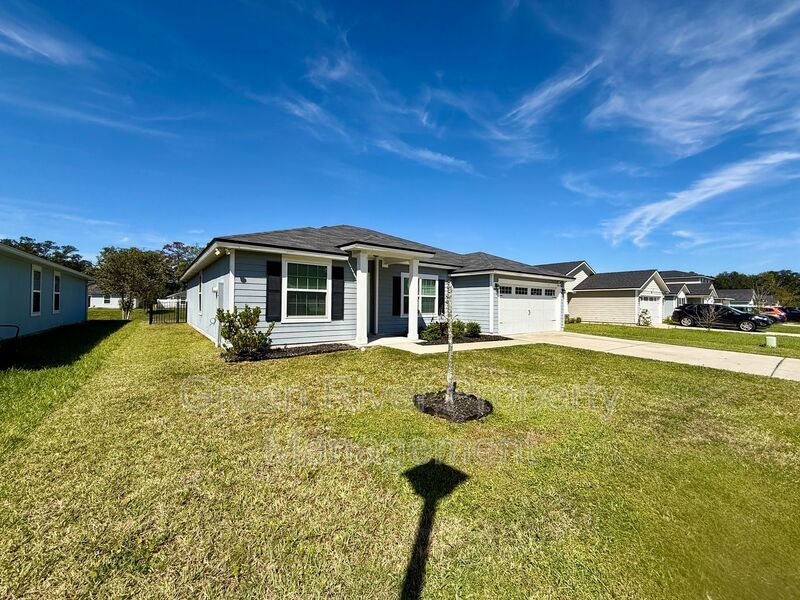 Pet friendly 4-bedroom, 2-bathroom home in the Twin Hills community! property image
