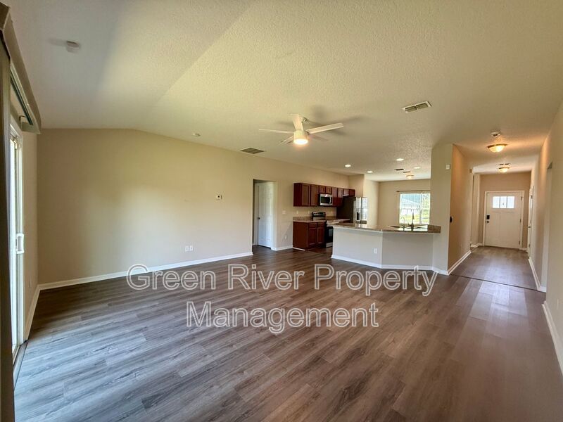 Pet friendly 4-bedroom, 2-bathroom home in the Twin Hills community! property image