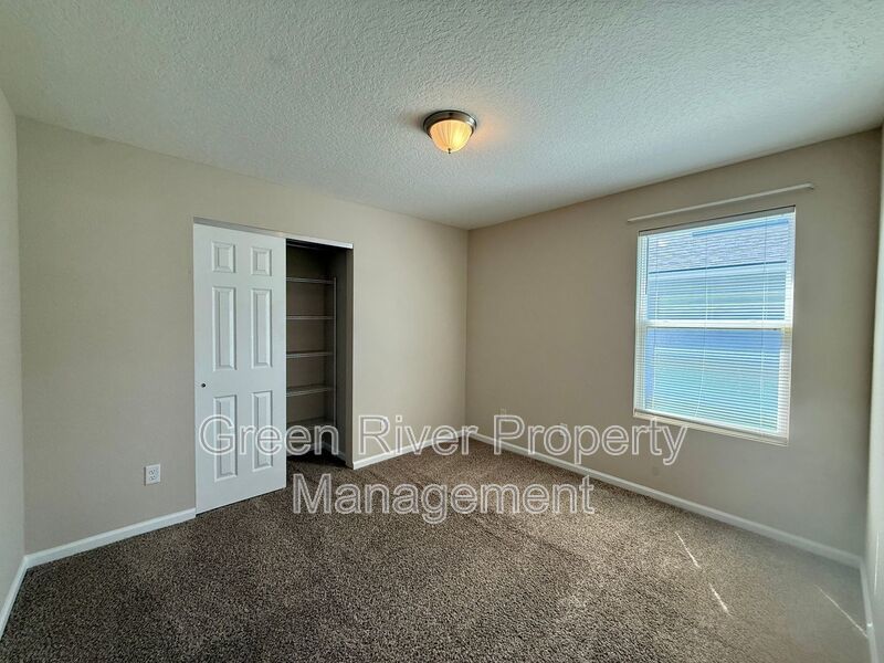 Pet friendly 4-bedroom, 2-bathroom home in the Twin Hills community! property image