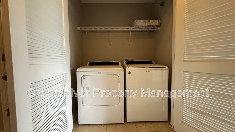 Spacious 3-Bedroom Townhome in Oakleaf Plantation with Screened Porch & Resort-Style Amenities property image