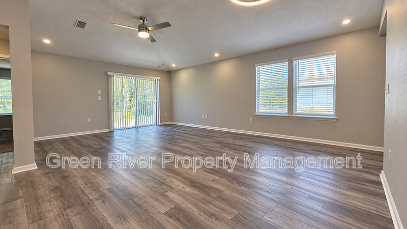 Modern 3-Bedroom Home with Open Living & Prime Jacksonville Location! property image