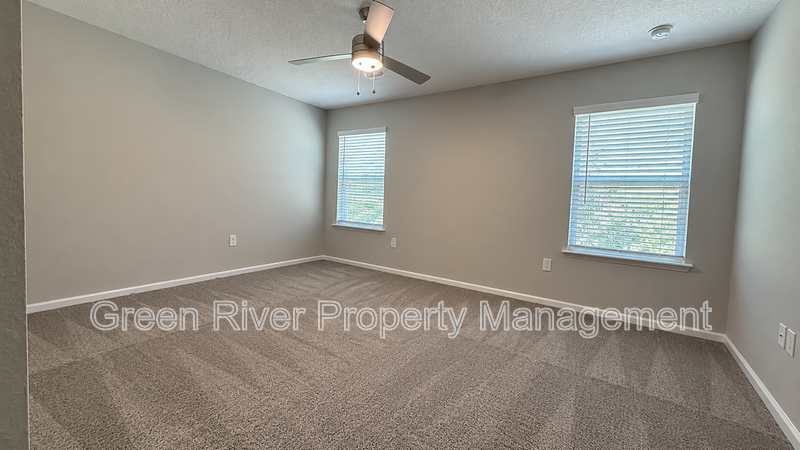 Modern 3-Bedroom Home with Open Living & Prime Jacksonville Location! property image
