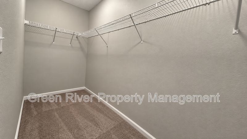 Modern 3-Bedroom Home with Open Living & Prime Jacksonville Location! property image