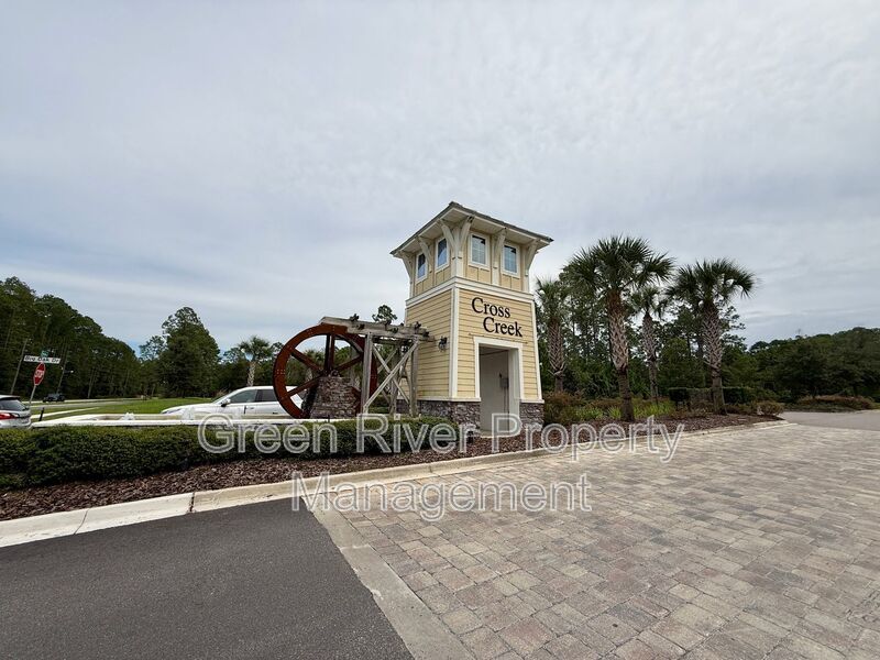 Spacious 4-Bedroom Home in Desirable Cross Creek Community property image