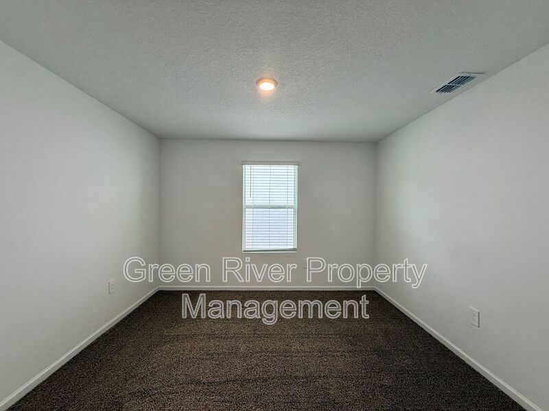 Spacious 4-Bedroom Home in Desirable Cross Creek Community property image
