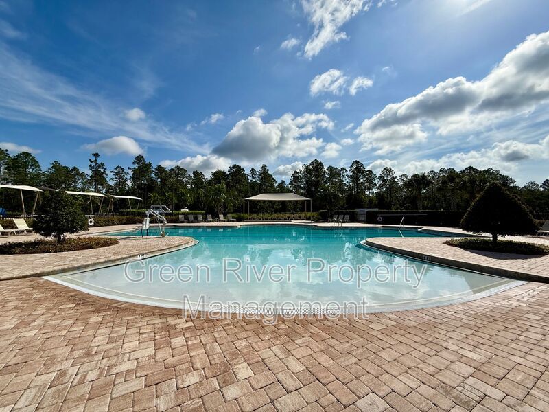 Spacious 4-Bedroom Home in Desirable Cross Creek Community property image