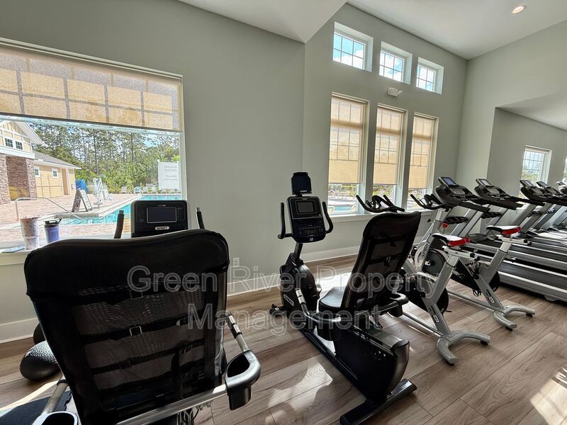 Spacious 4-Bedroom Home in Desirable Cross Creek Community property image